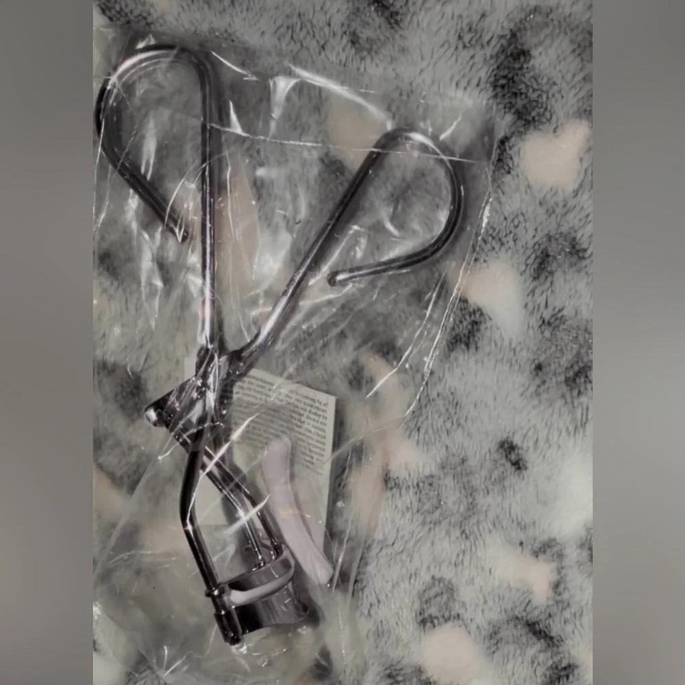 Tartelette Lash Curler NWT - 👀
